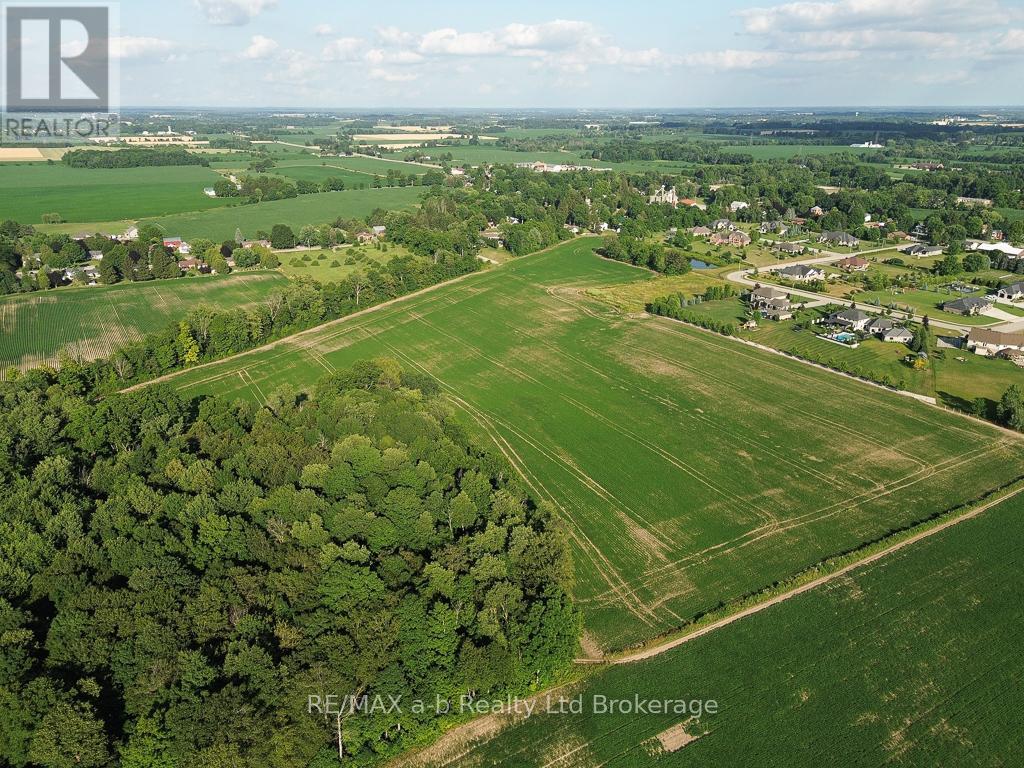 Deer Crescent Property Photo 9