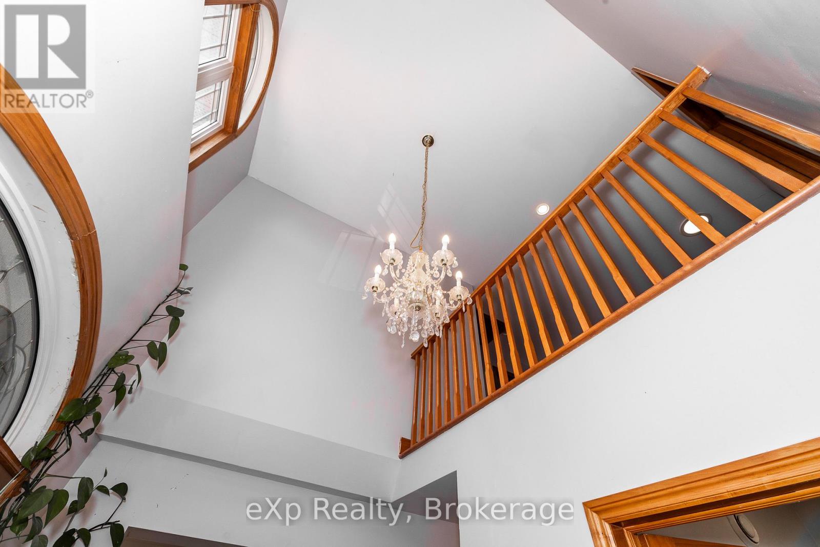 910 26th Street E Property Photo 4