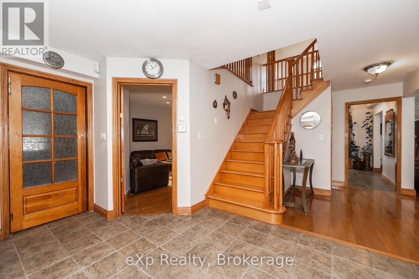910 26th Street E Property Photo 11