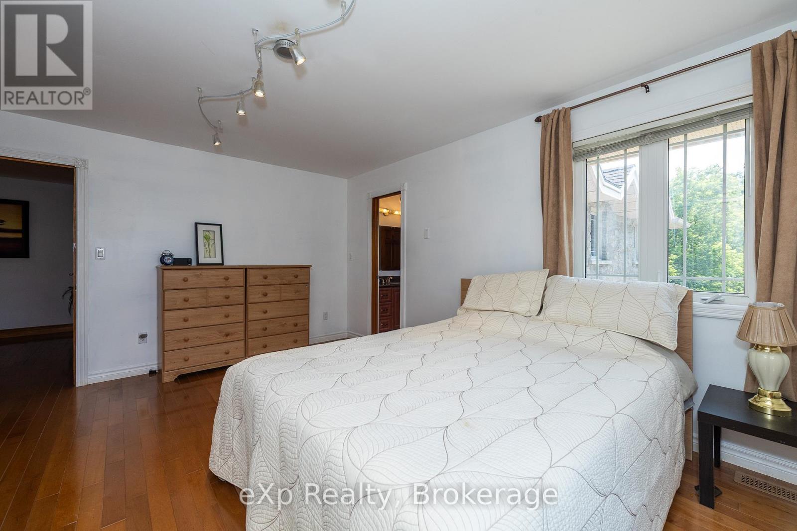 910 26th Street E Property Photo 26