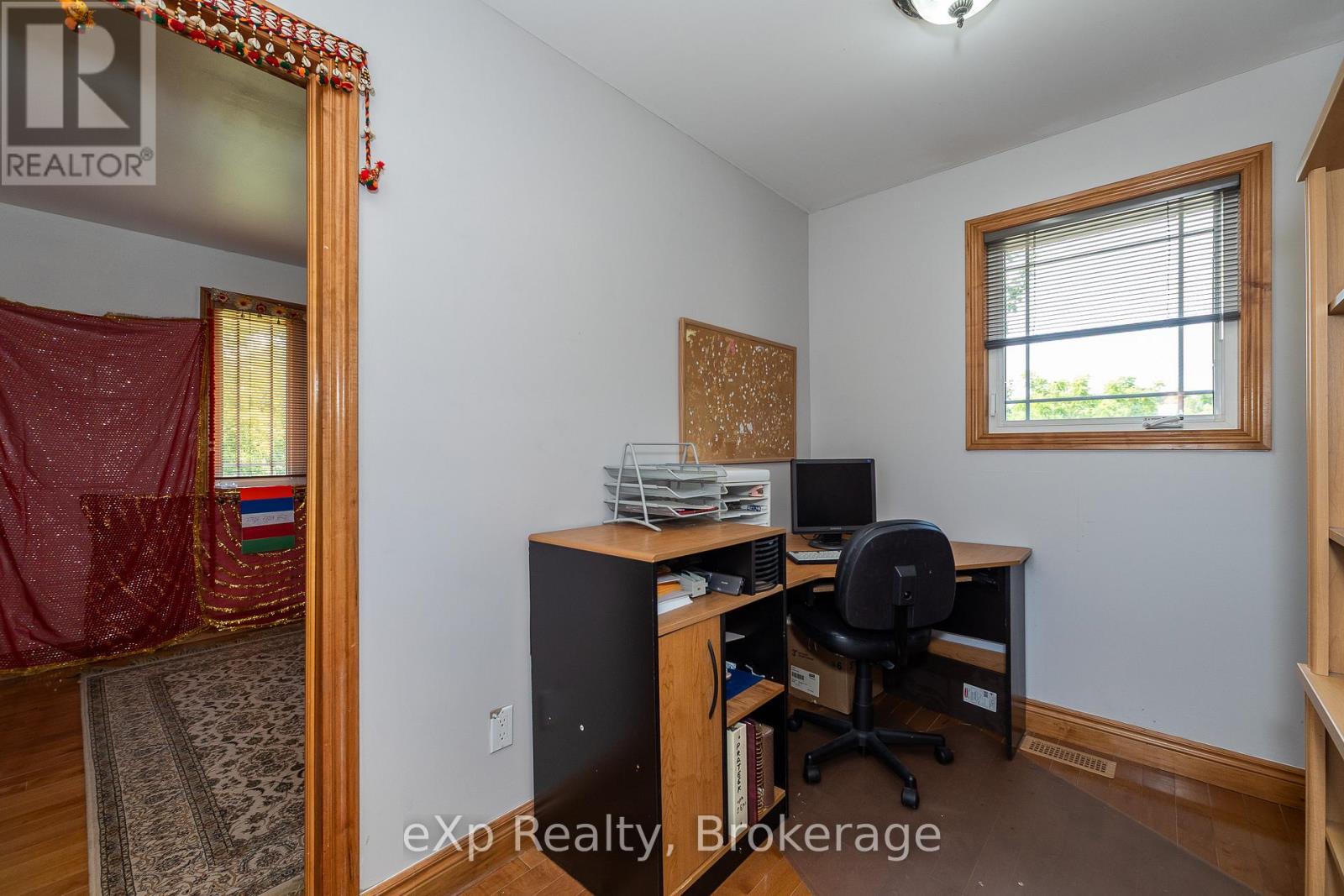 910 26th Street E Property Photo 29