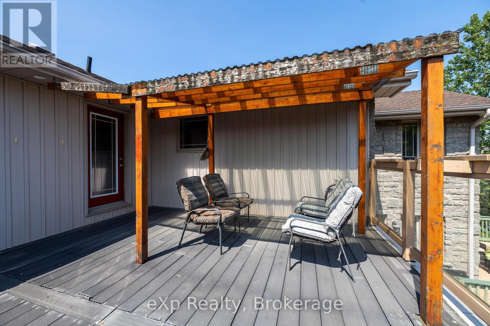910 26th Street E Property Photo 32