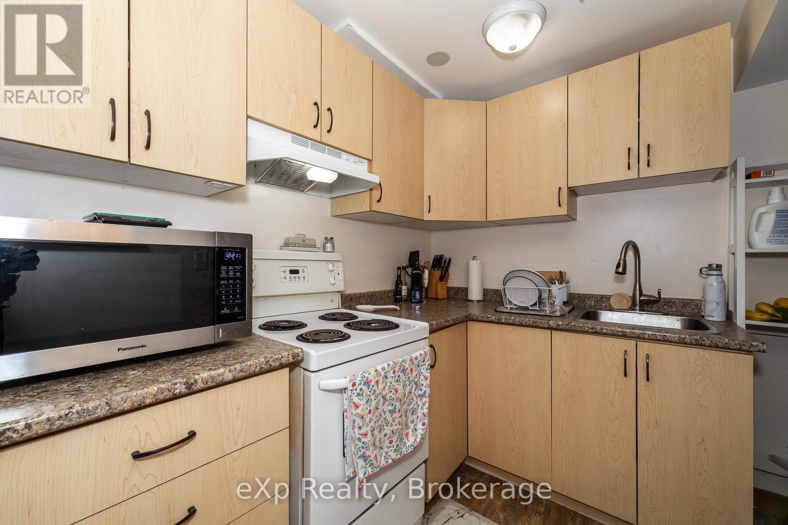 910 26th Street E Property Photo 35