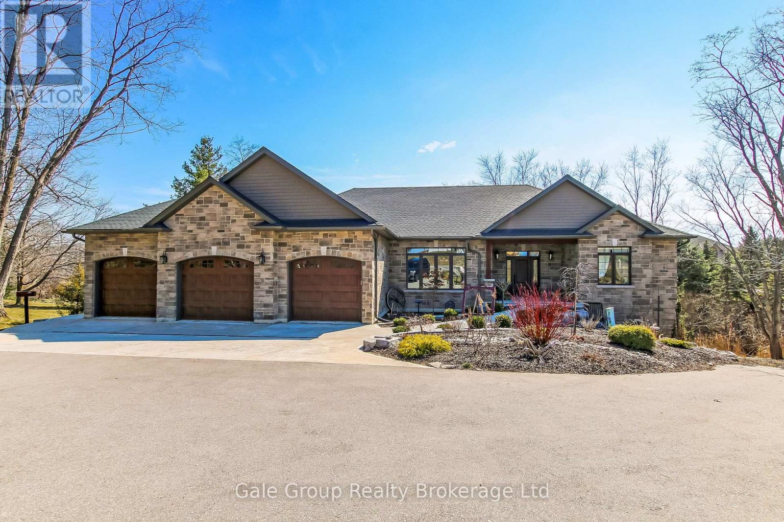 684744 Highway No 2 Highway Property Photo 1