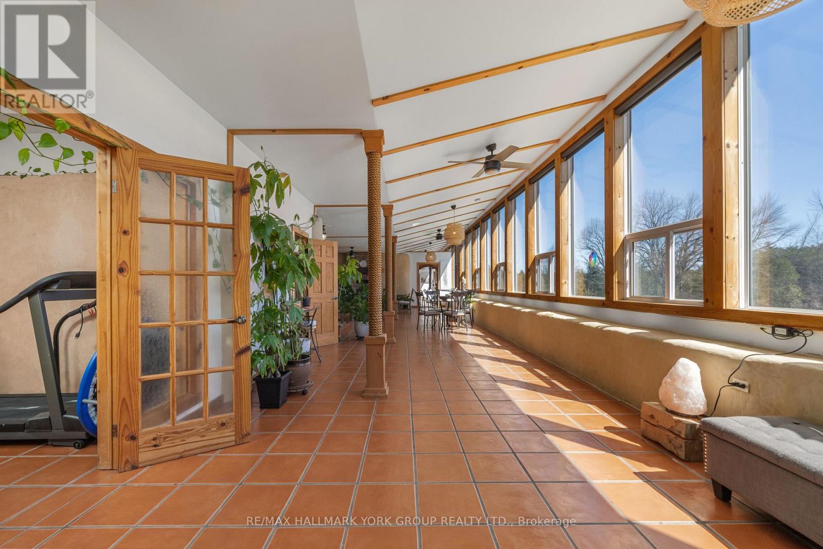 1375 Queensborough Road Property Photo