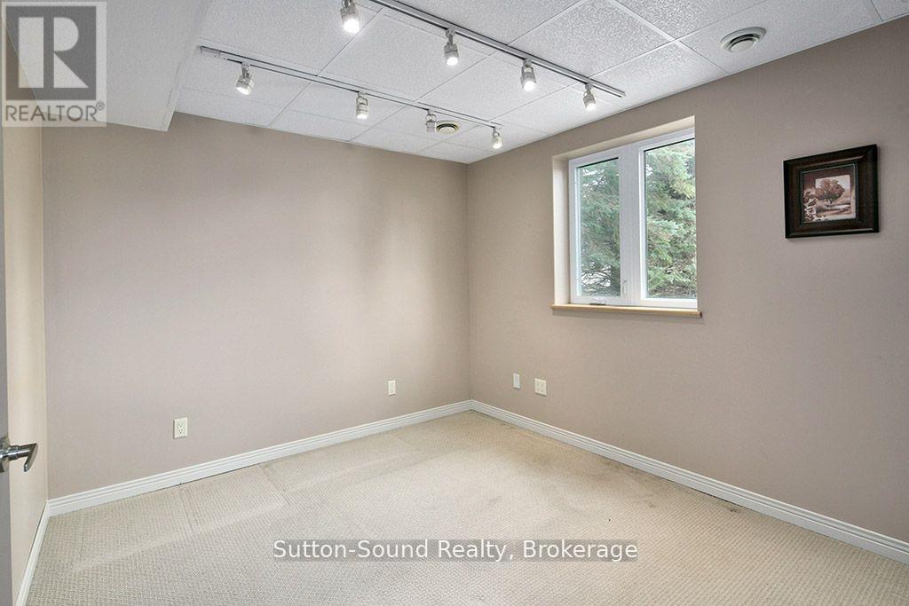 660 Main Street Property Photo 16