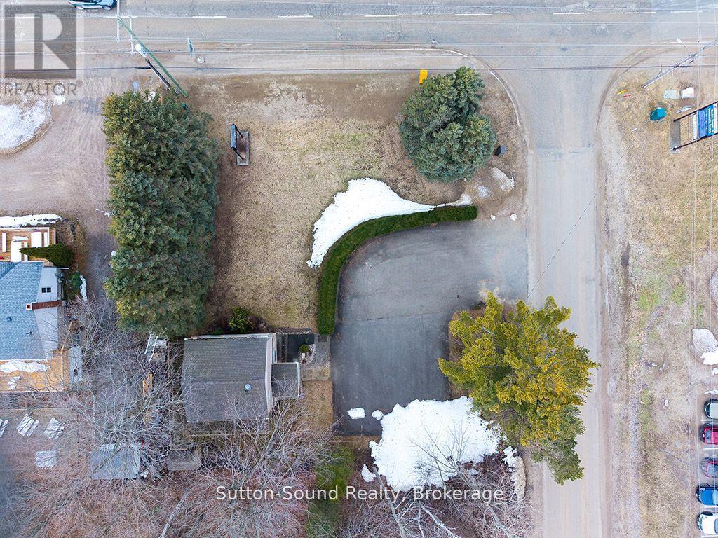 660 Main Street Property Photo 35