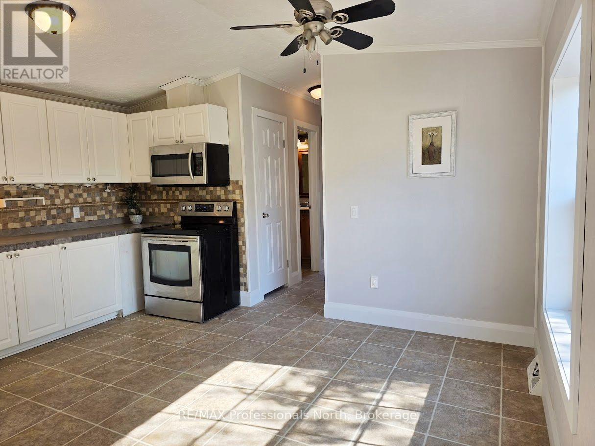 1013 Seventh Lane Property Photo 11