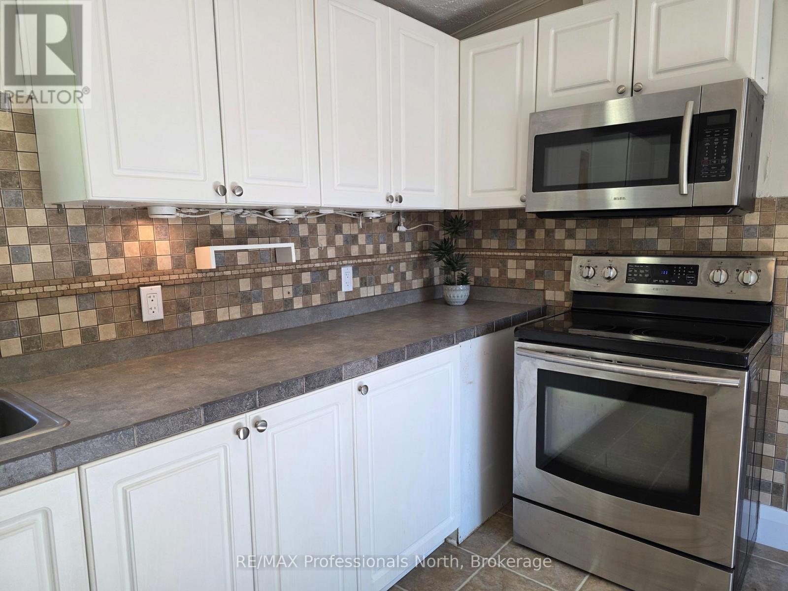 1013 Seventh Lane Property Photo 14