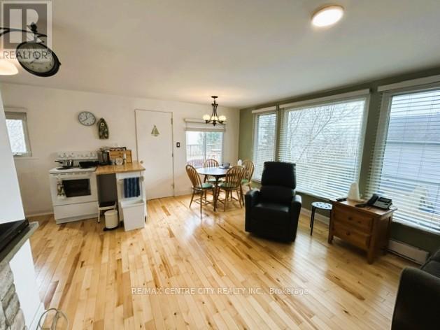 49225 Blair , R. R. 2 Drive Property Photo 11