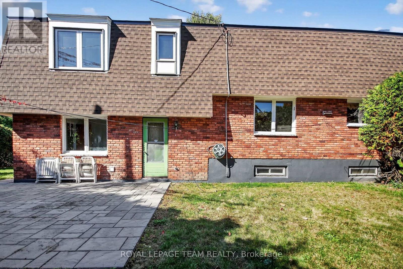 1900 Southampton Court Property Photo 5