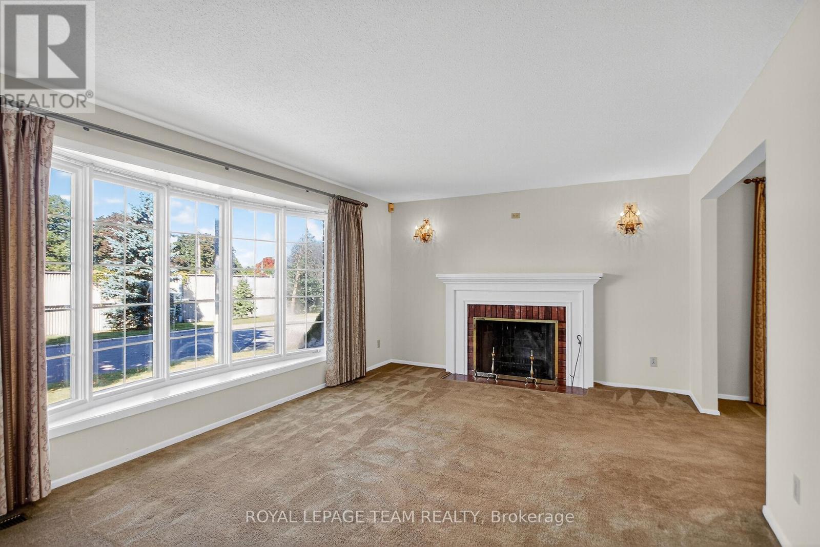 1900 Southampton Court Property Photo 10