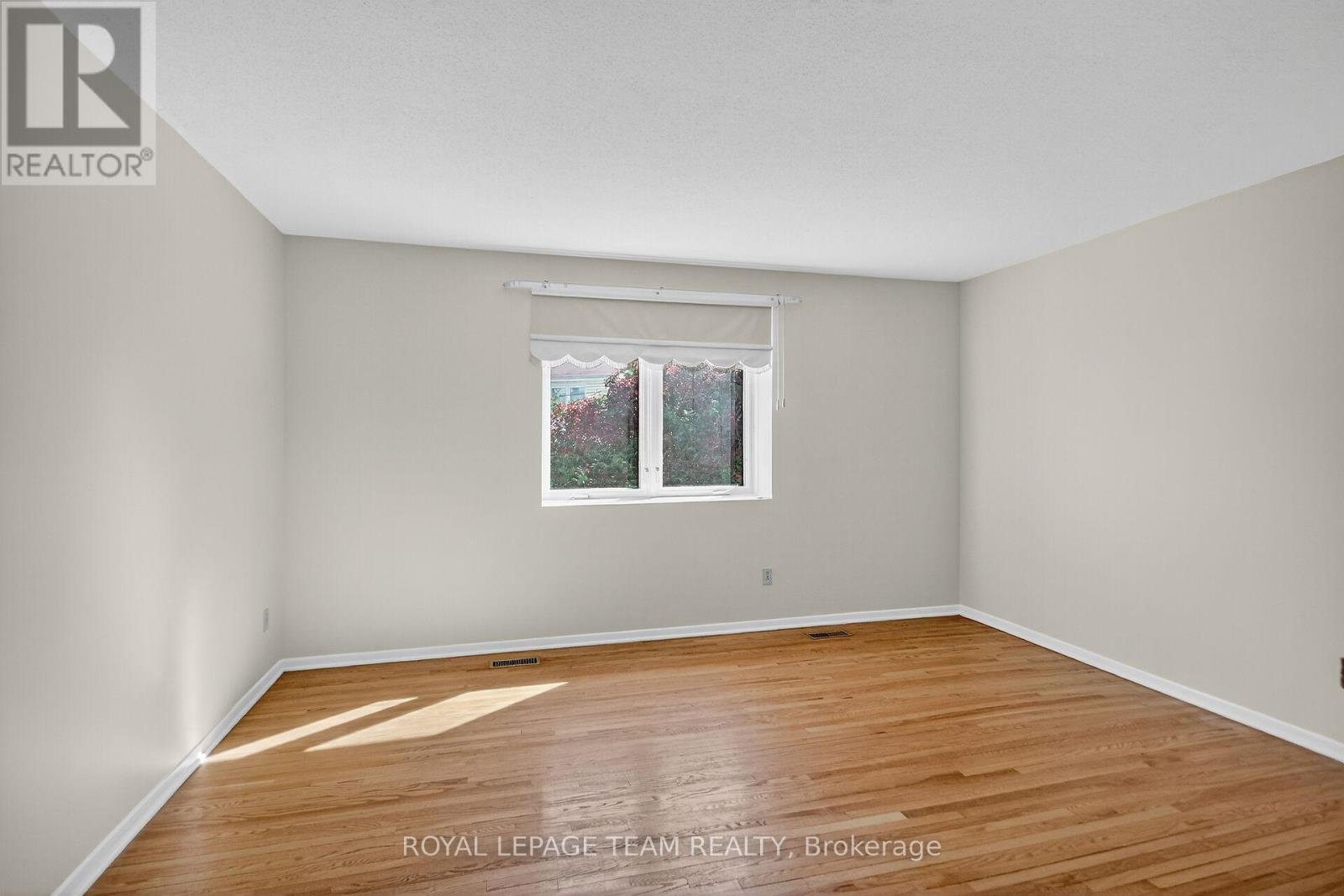 1900 Southampton Court Property Photo 22