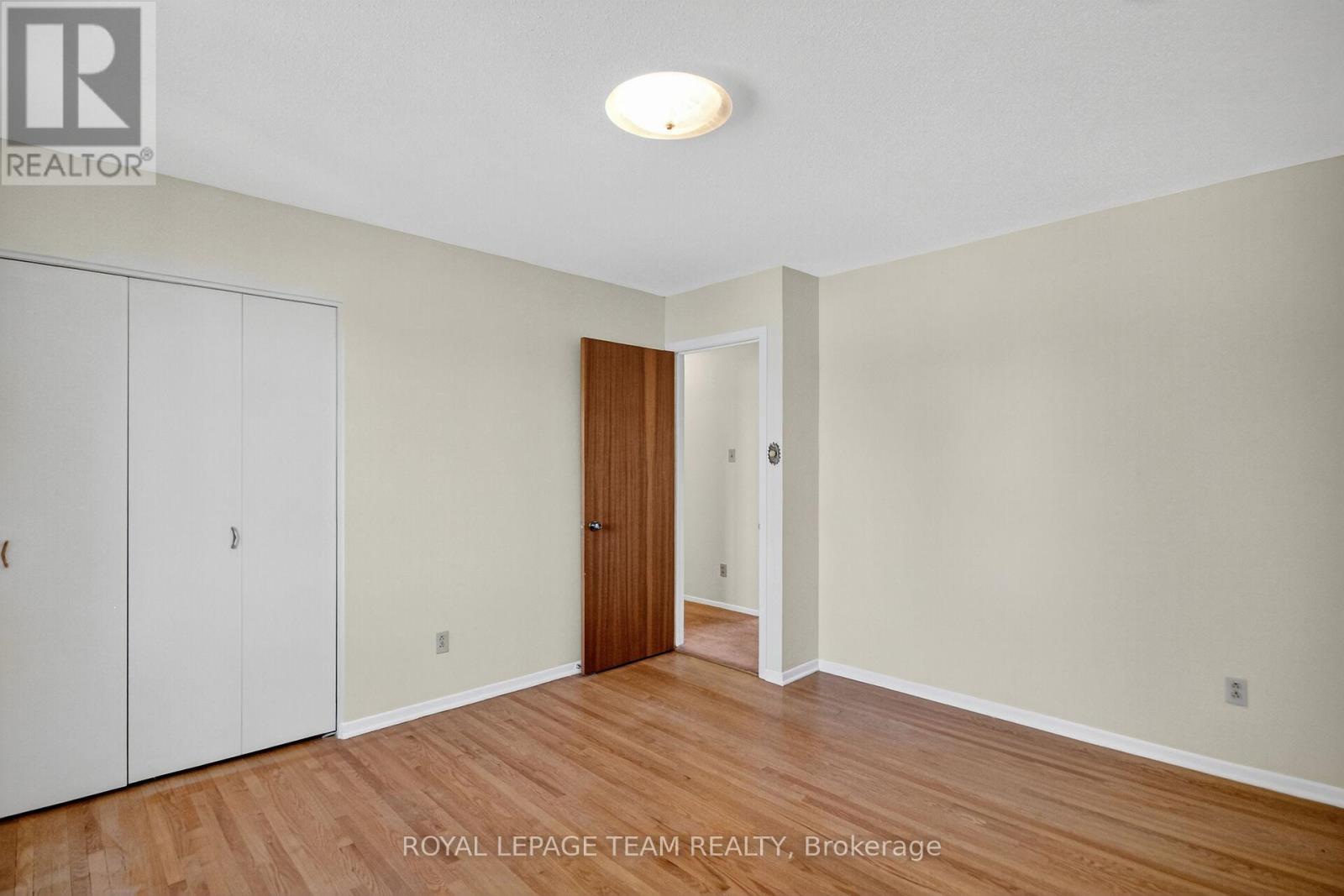 1900 Southampton Court Property Photo 25