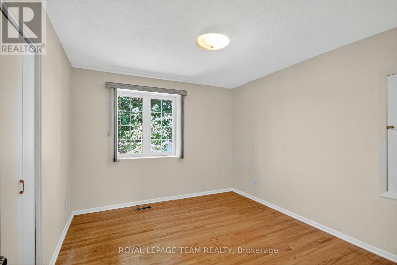 1900 Southampton Court Property Photo 26