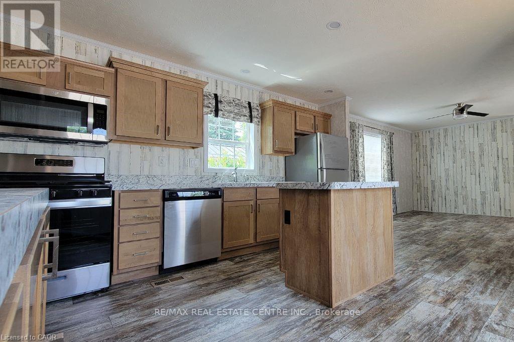 77 Park Lane Property Photo 10