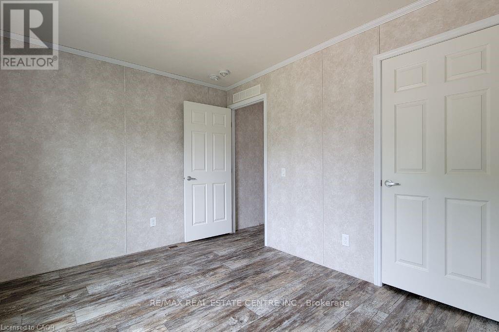 77 Park Lane Property Photo 20