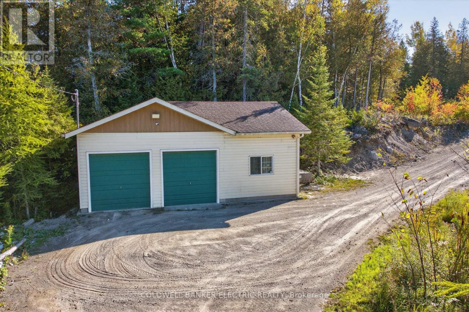 1352 County Rd 49 Road Property Photo 4