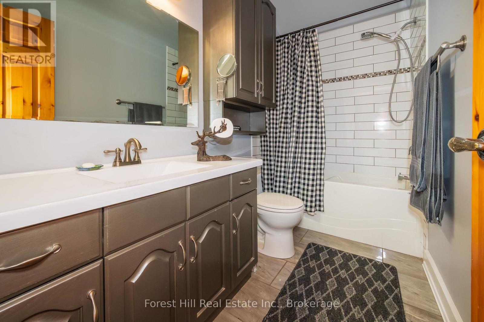 1289 Delbrooke Road S Property Photo 28
