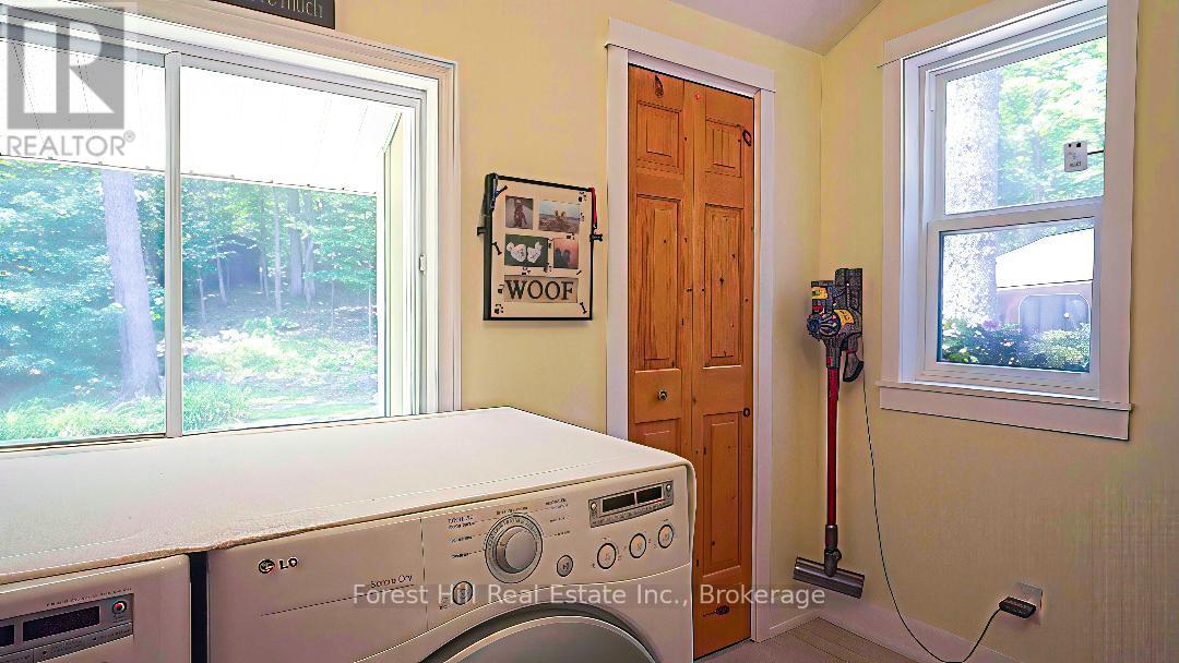 1289 Delbrooke Road S Property Photo 36
