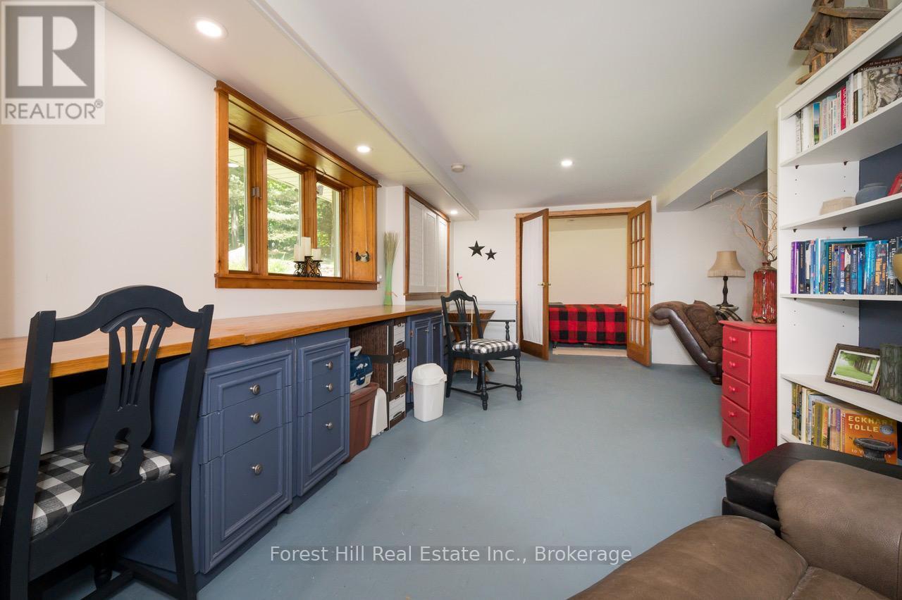 1289 Delbrooke Road S Property Photo 37