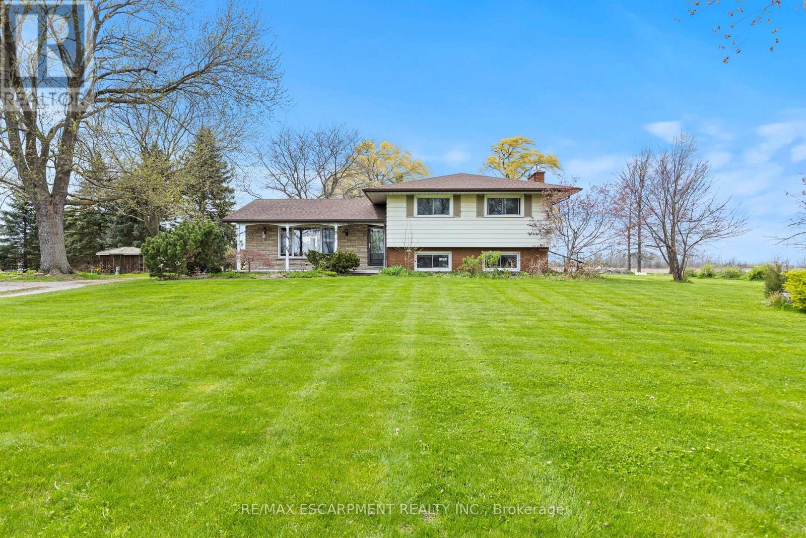 488 Townline Road Property Photo 3
