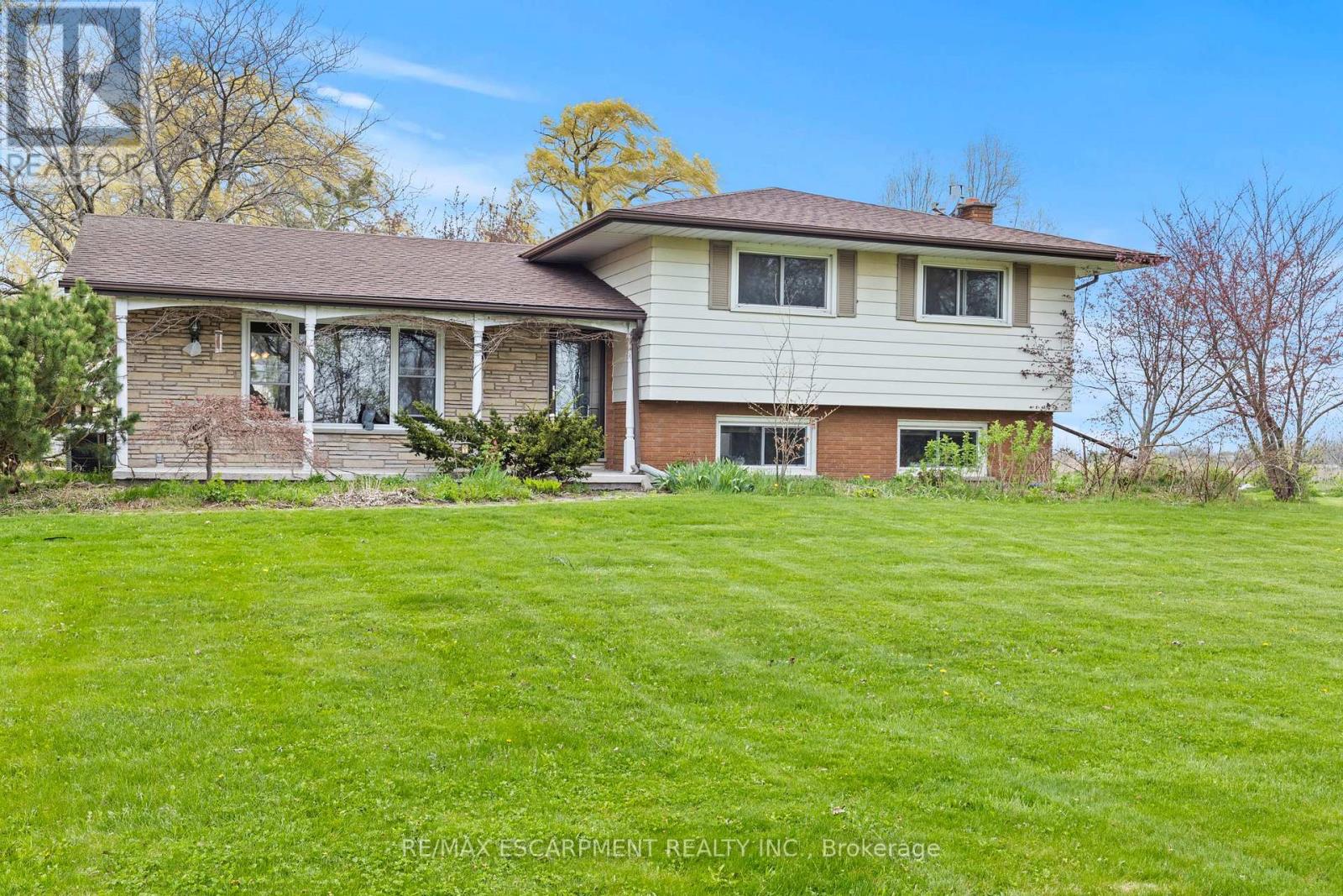 488 Townline Road Property Photo 4