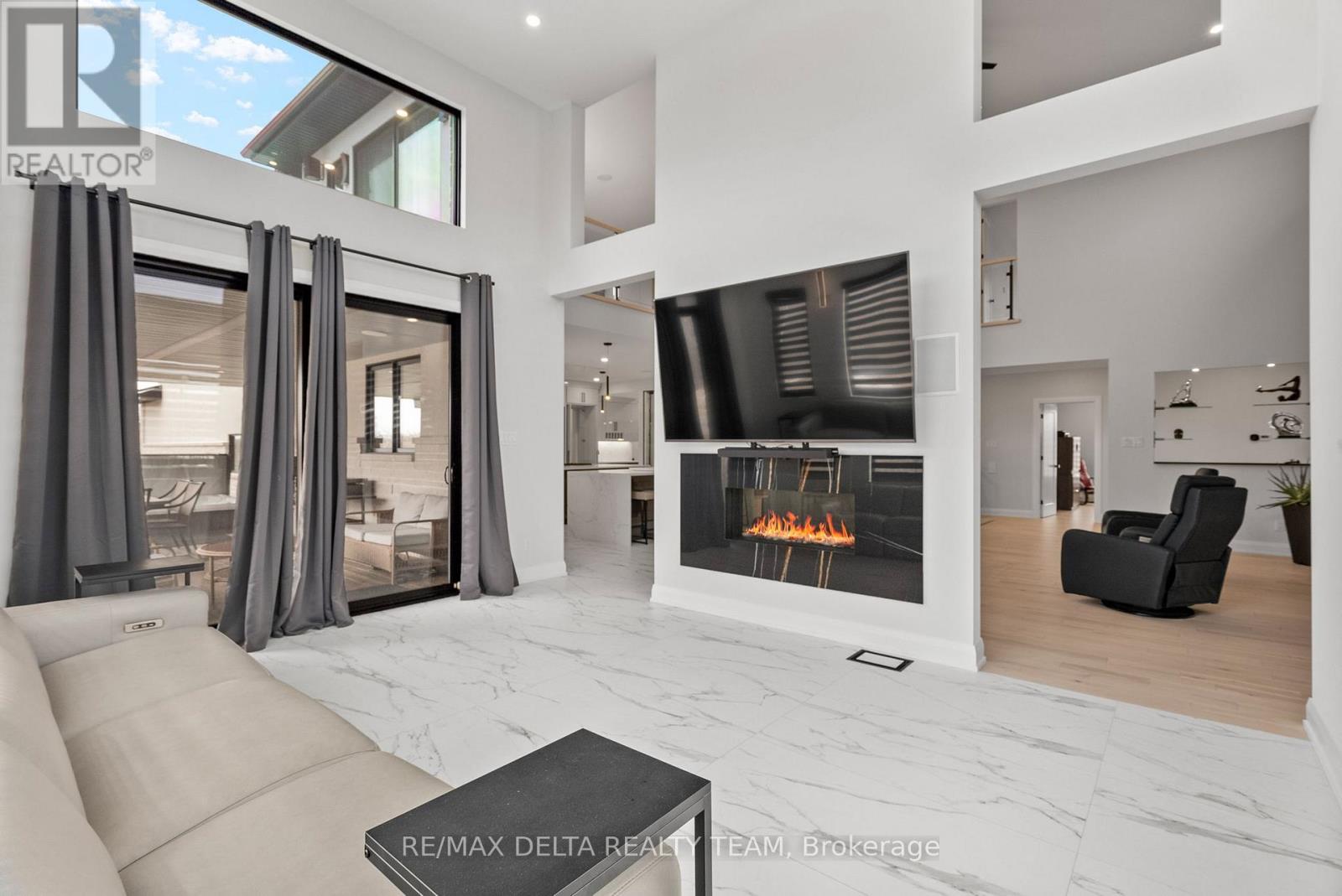 663 Ballycastle Crescent Property Photo 19