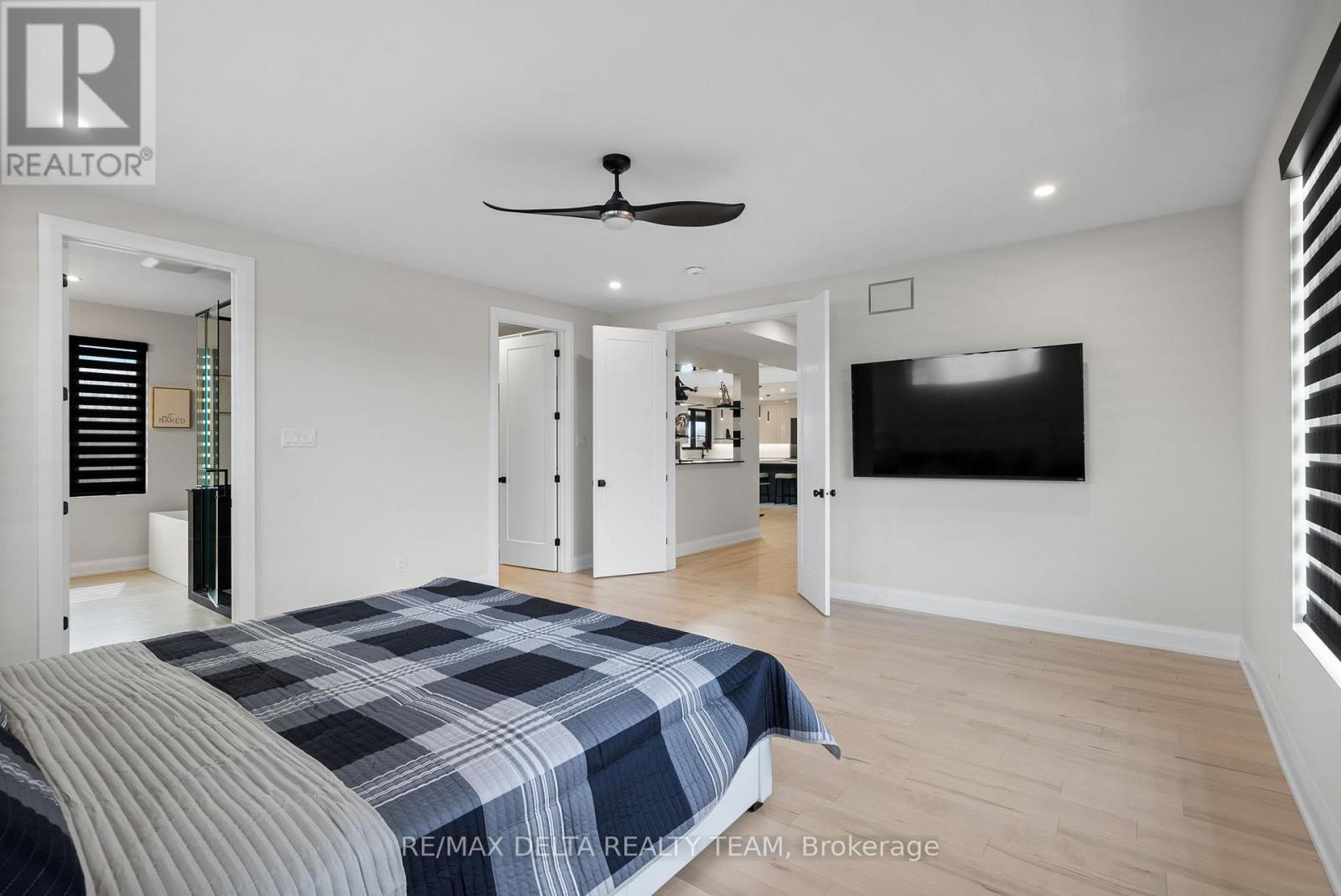 663 Ballycastle Crescent Property Photo 22
