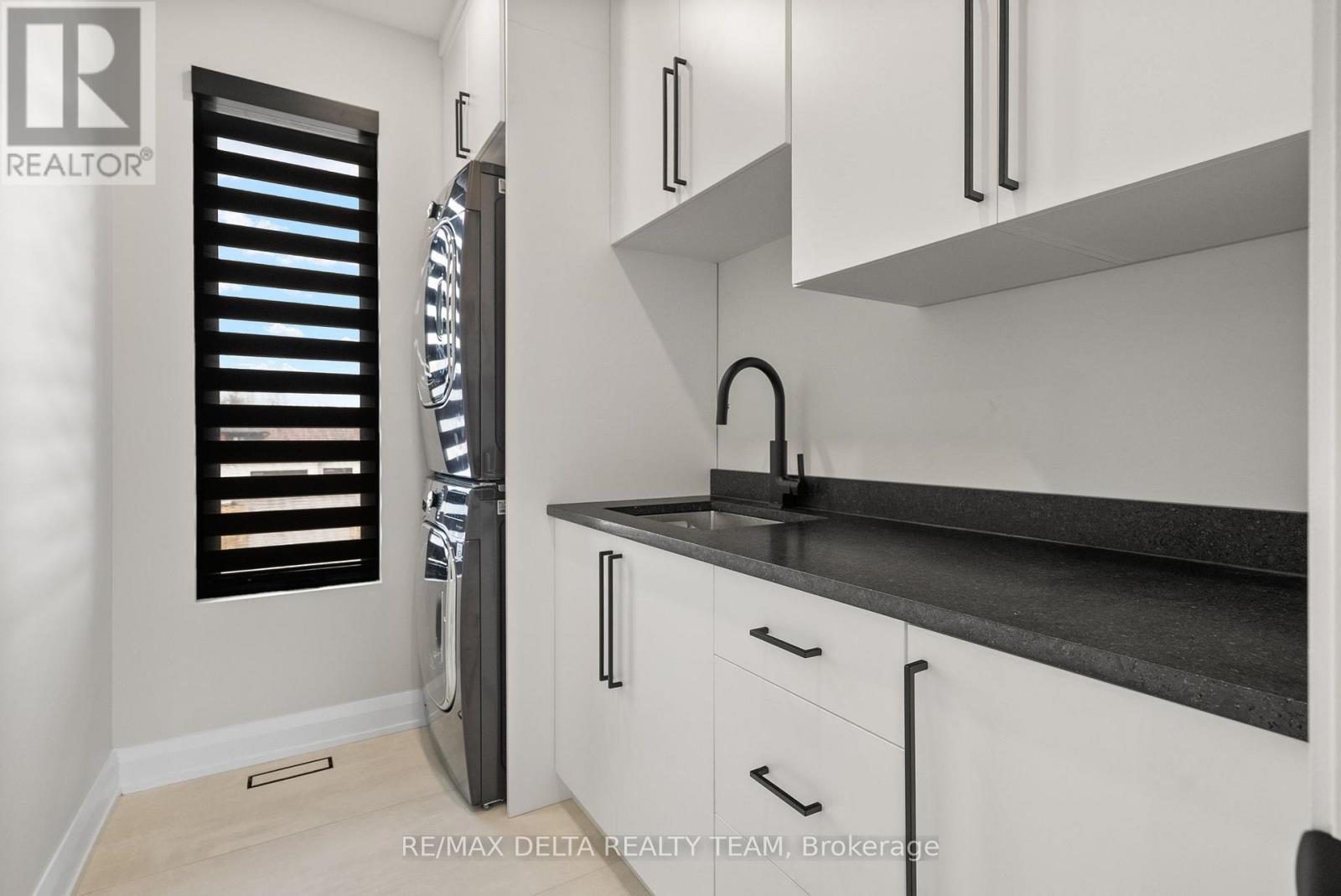 663 Ballycastle Crescent Property Photo 30
