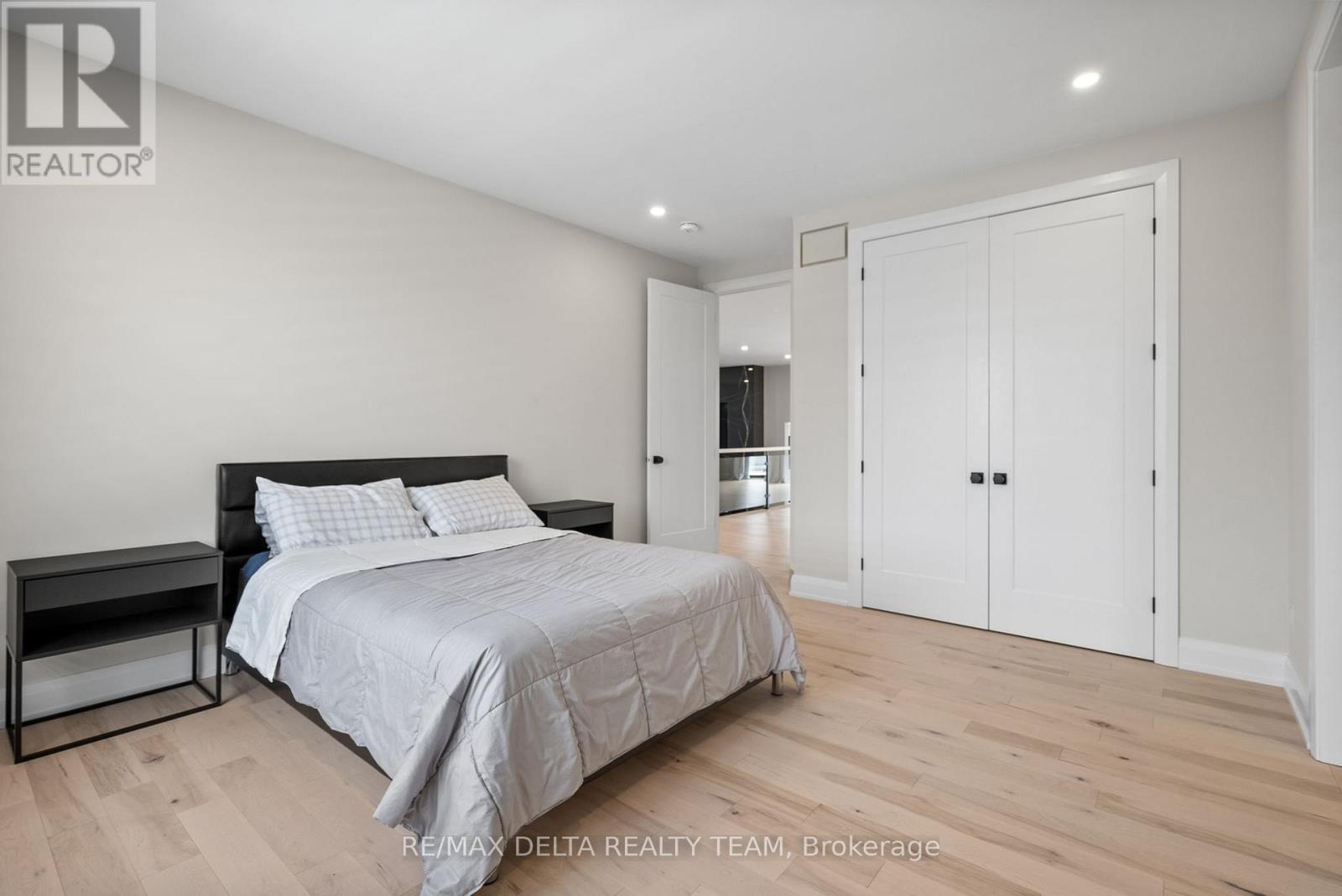 663 Ballycastle Crescent Property Photo 38