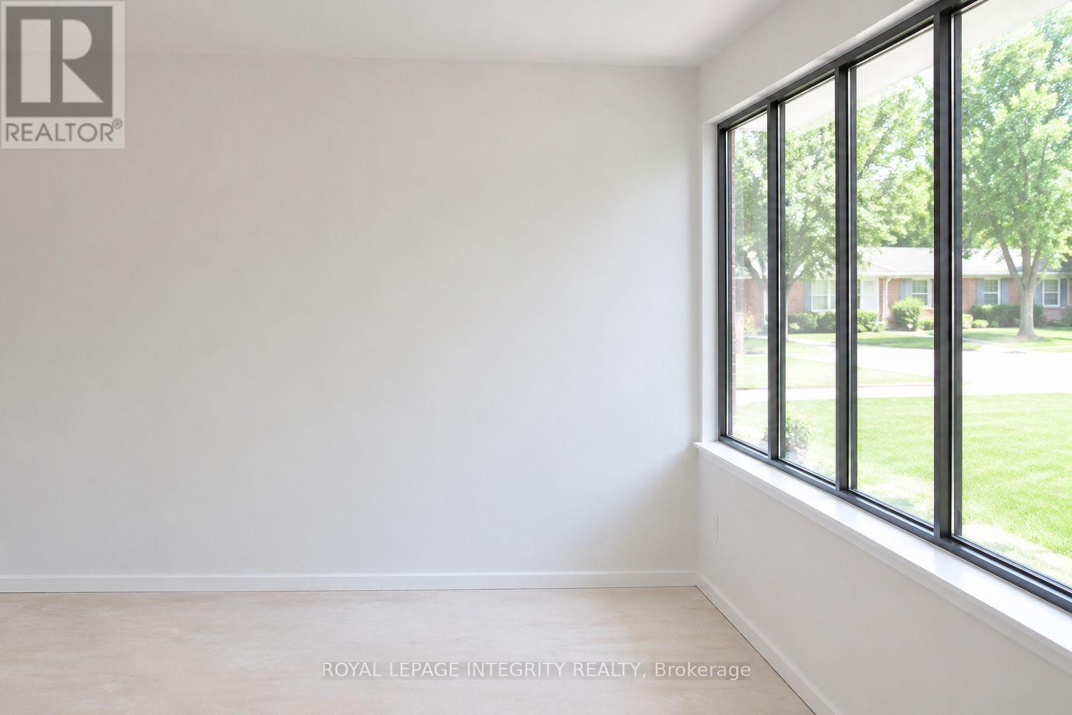1117 Cobden Road Property Photo 6