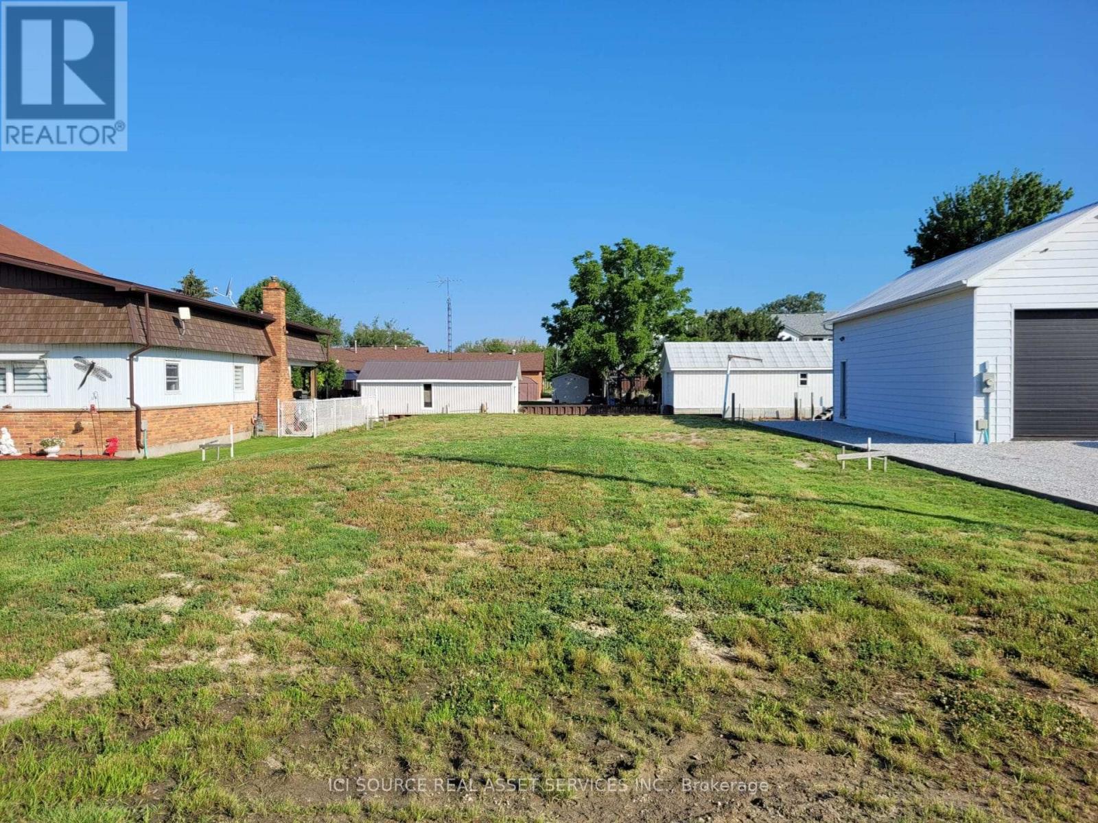 14 Tackel Line Property Photo 3