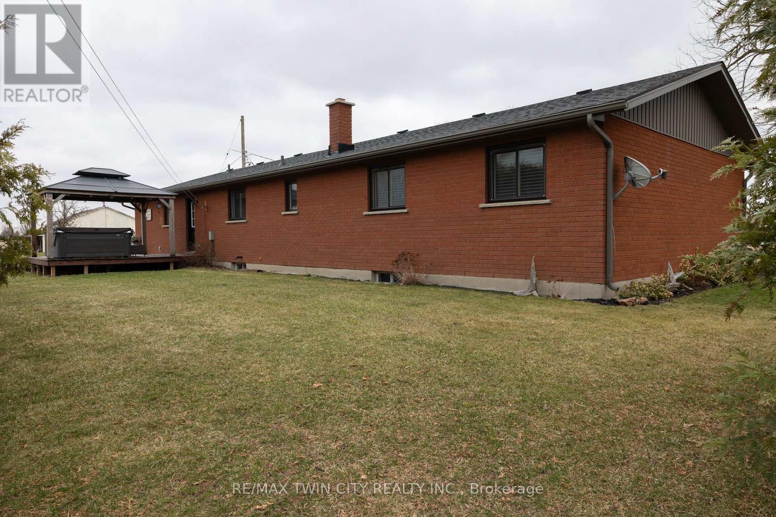 58 Tenth Conc. Road Property Photo 9