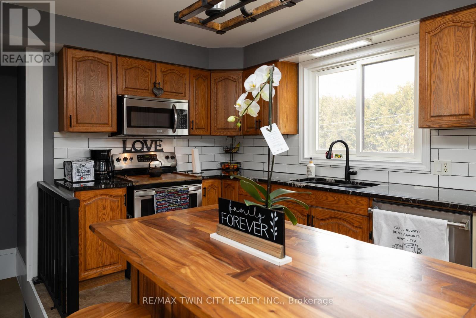58 Tenth Conc. Road Property Photo 16