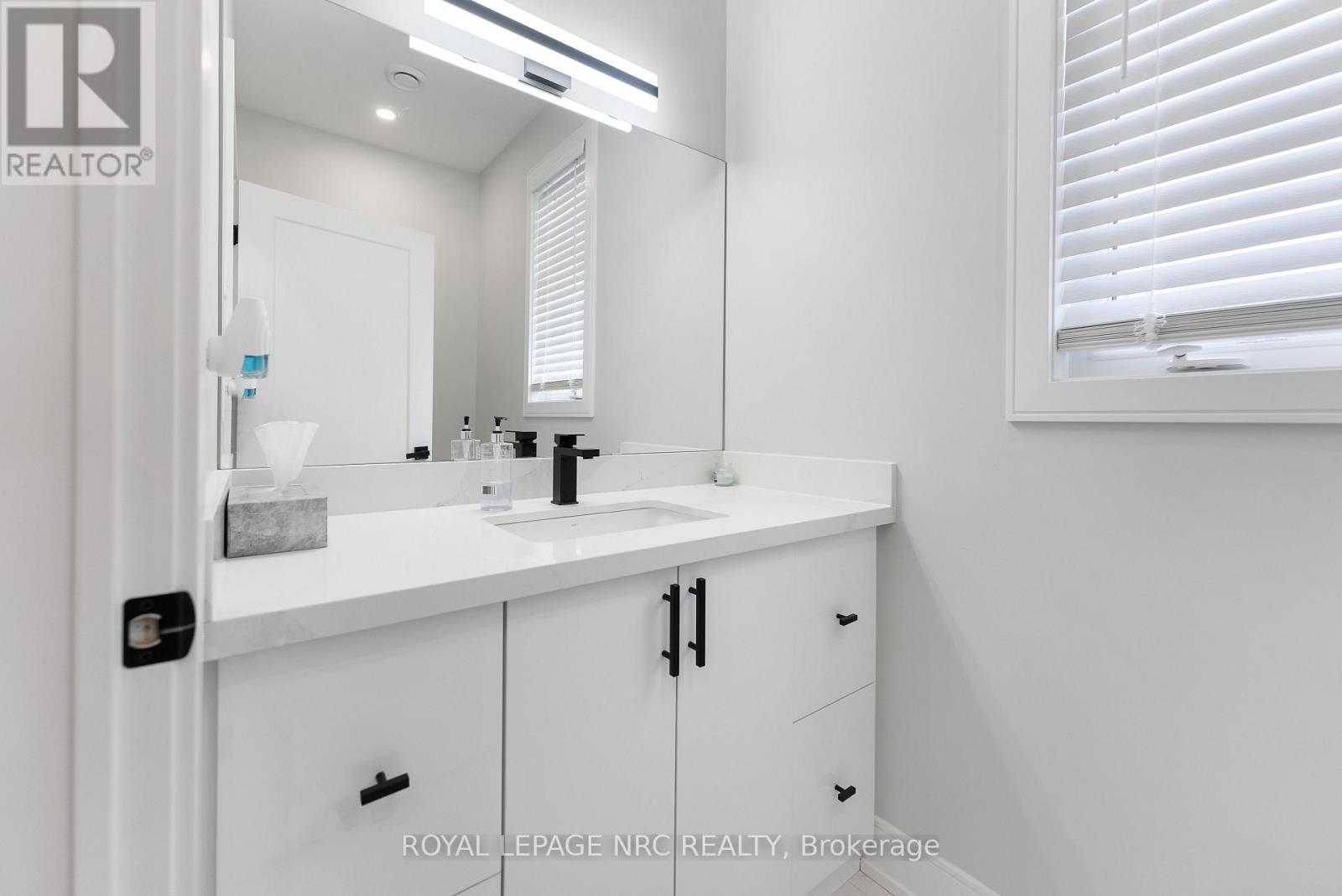 318 River Road Property Photo 9
