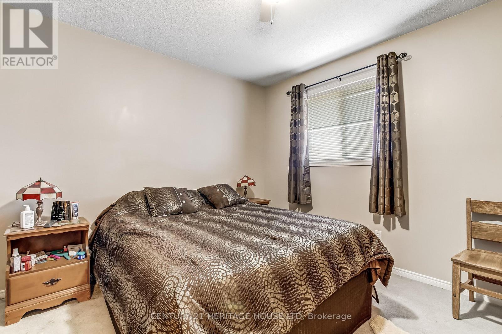 18 Hickory Boulevard W Property Photo 9