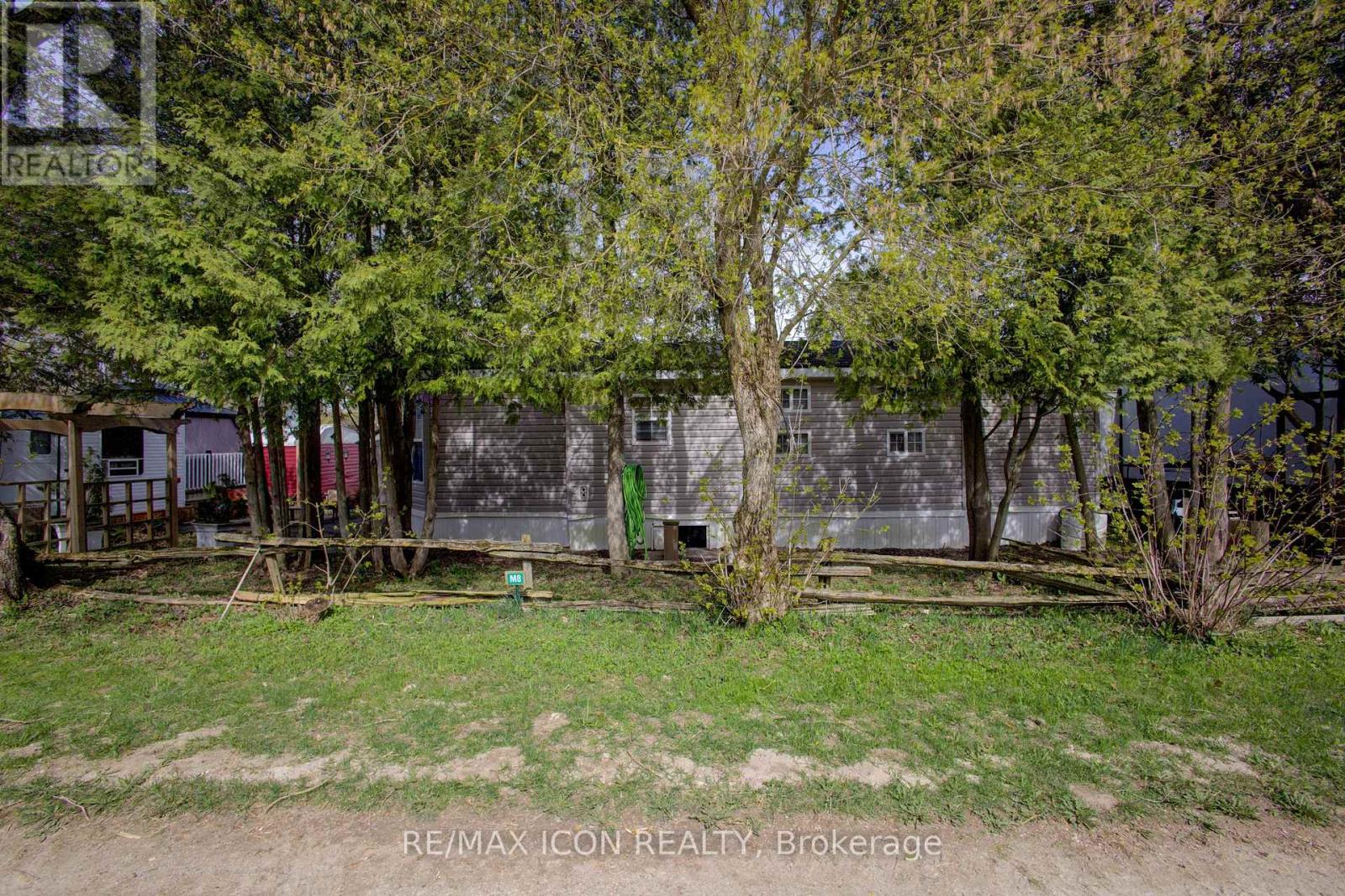 7489 Sideroad 5 E Property Photo 3