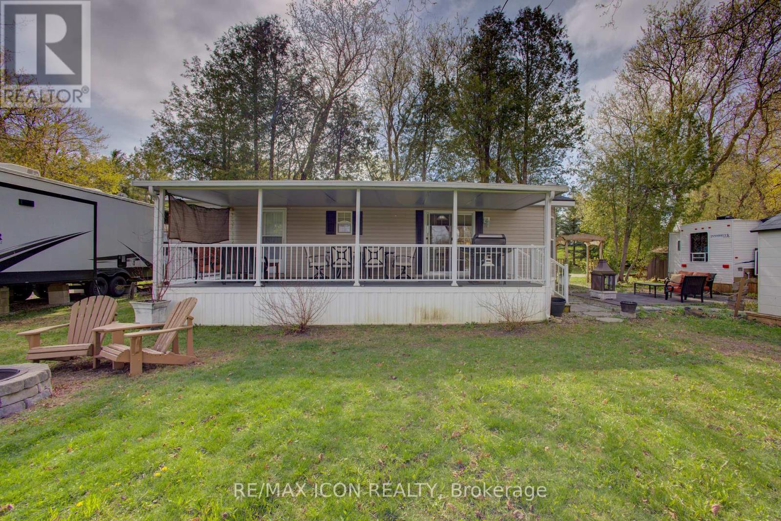 7489 Sideroad 5 E Property Photo 9