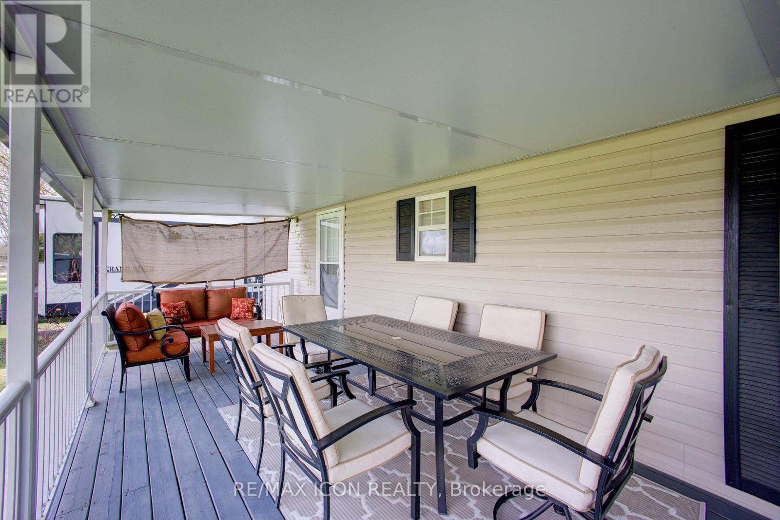 7489 Sideroad 5 E Property Photo 14