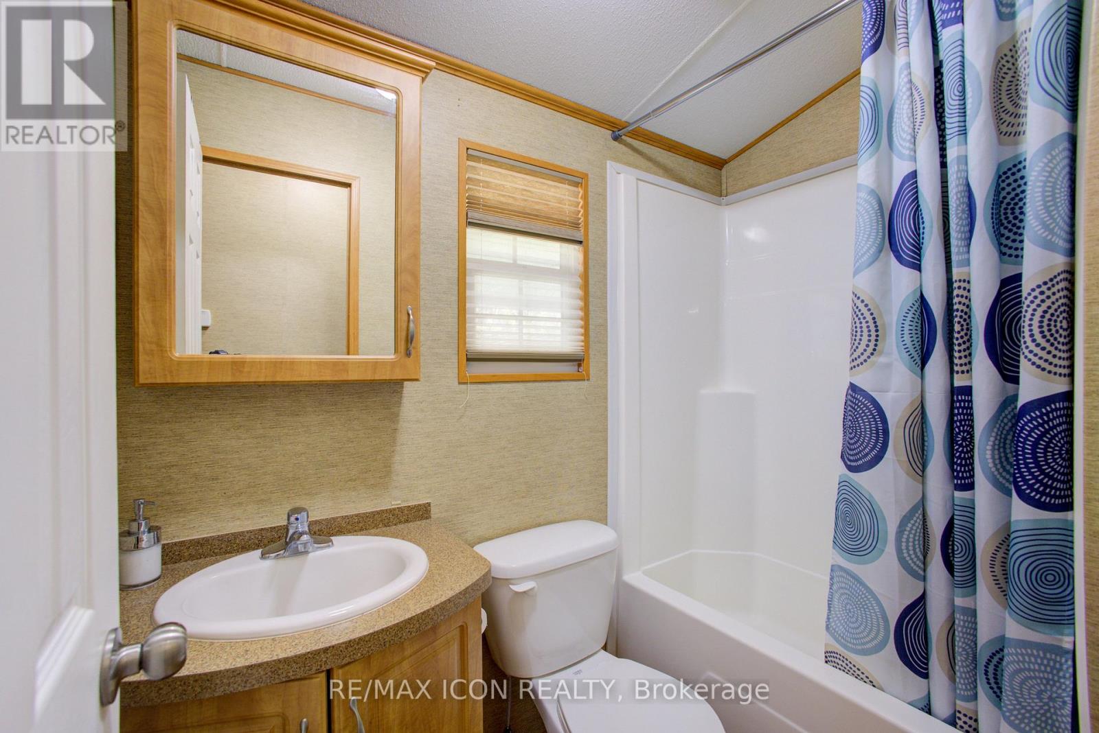 7489 Sideroad 5 E Property Photo 23