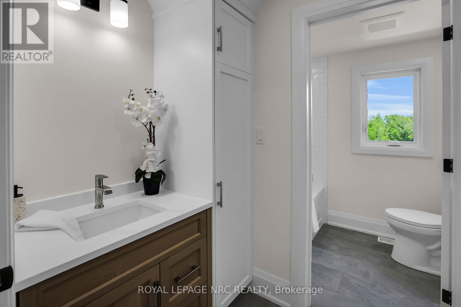 2021 Victoria Avenue Property Photo 22