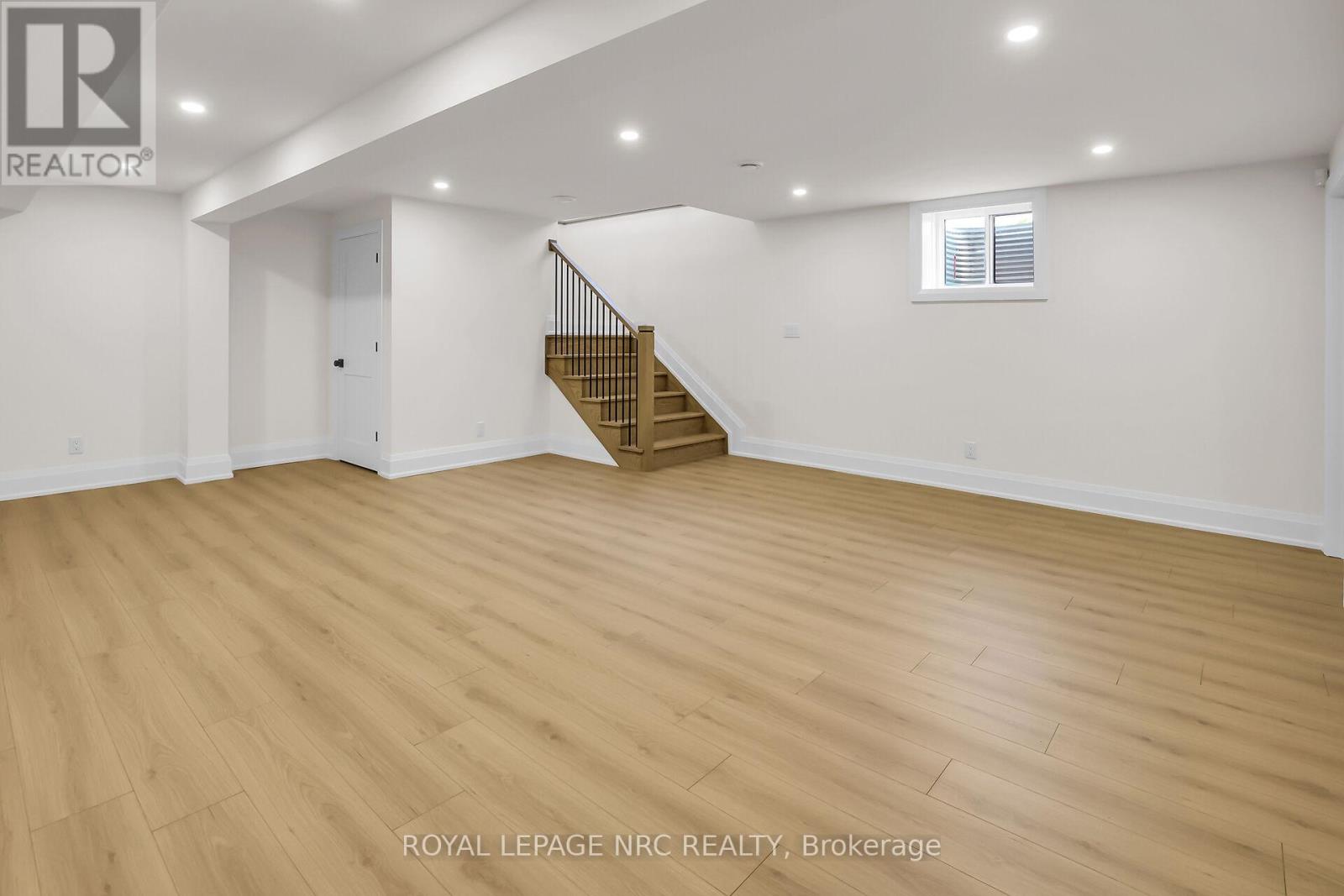 2021 Victoria Avenue Property Photo 25