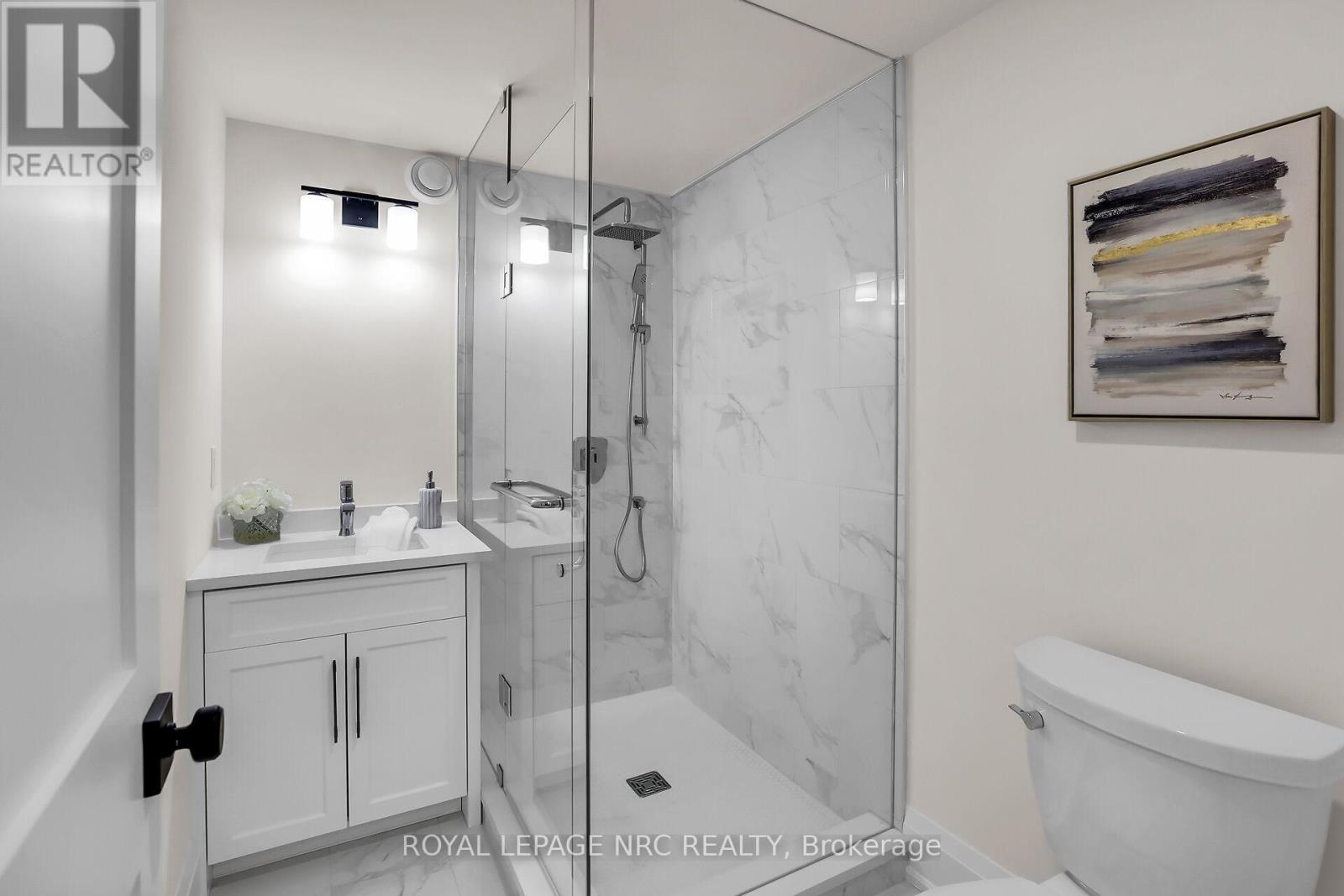 2021 Victoria Avenue Property Photo 29