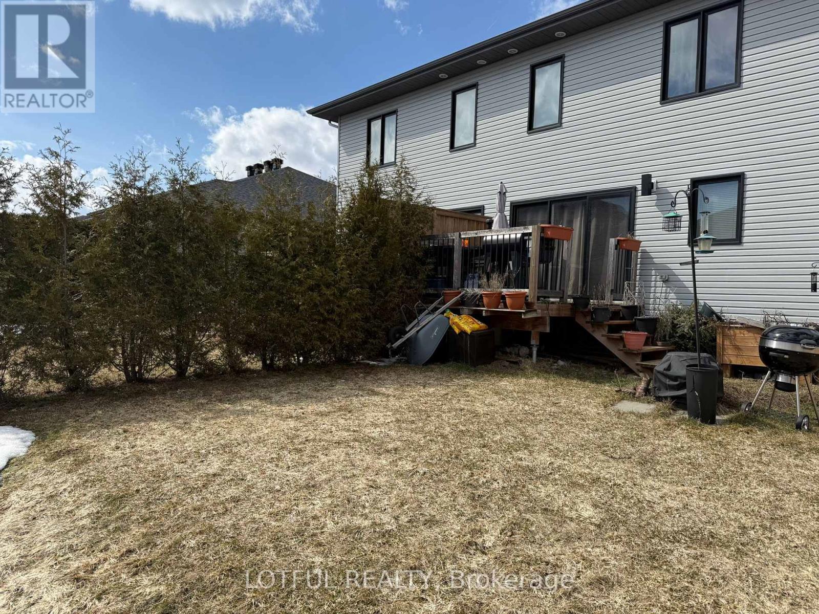 304 Belfort Street Property Photo 17