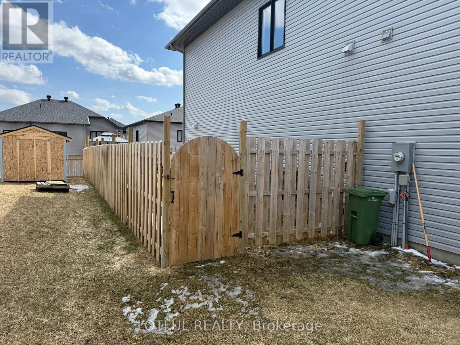 304 Belfort Street Property Photo 18