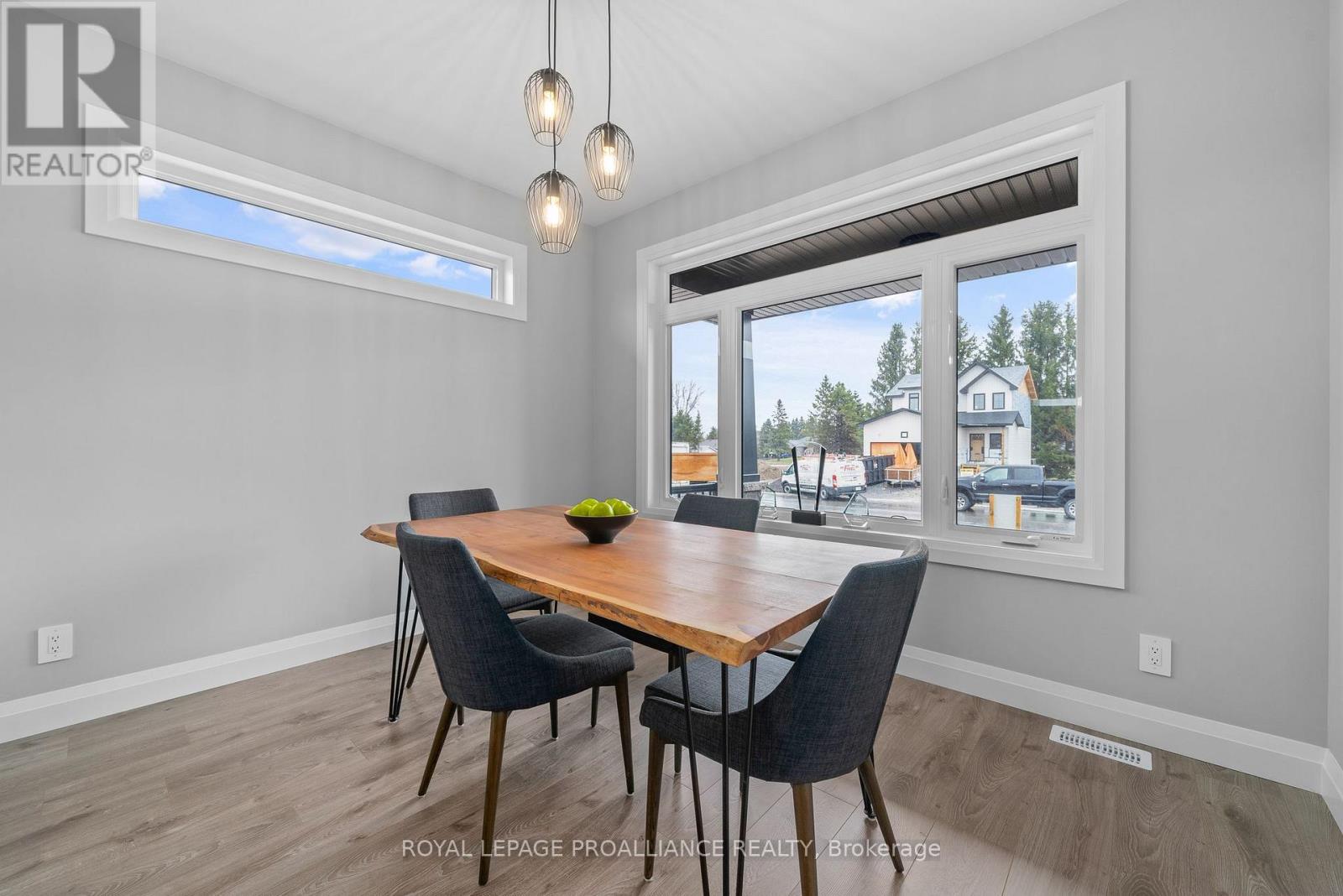 5 Mackenzie John Crescent Property Photo 10