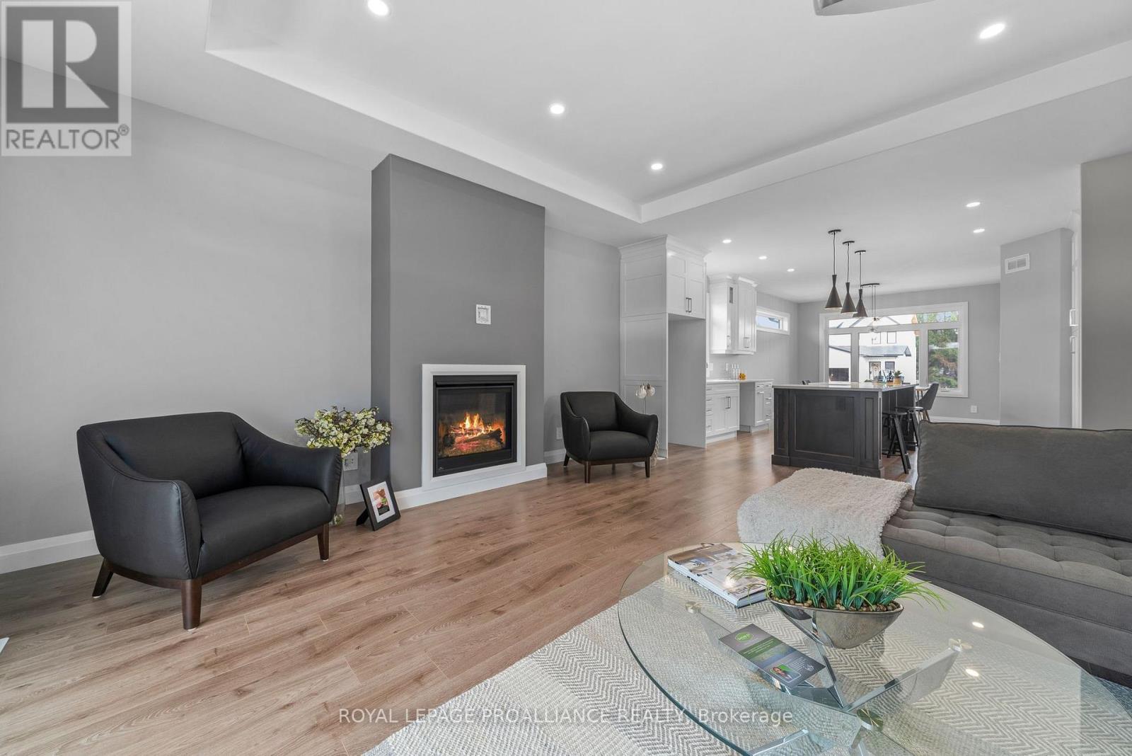 5 Mackenzie John Crescent Property Photo 22
