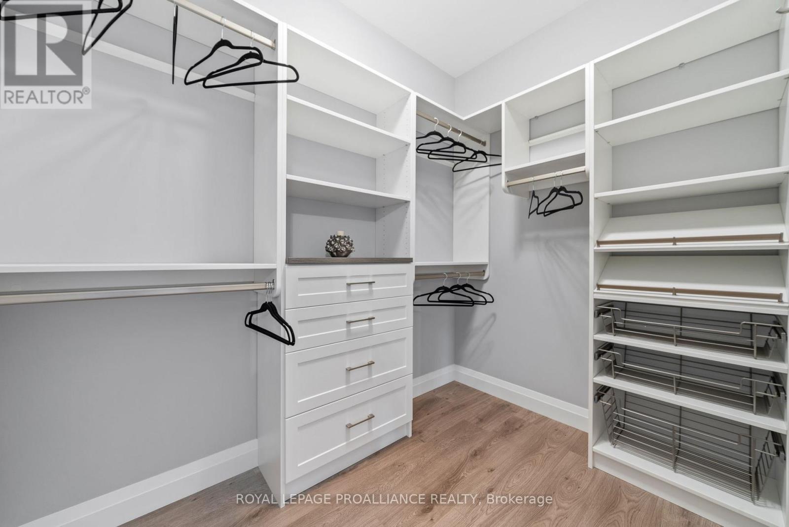 5 Mackenzie John Crescent Property Photo 31
