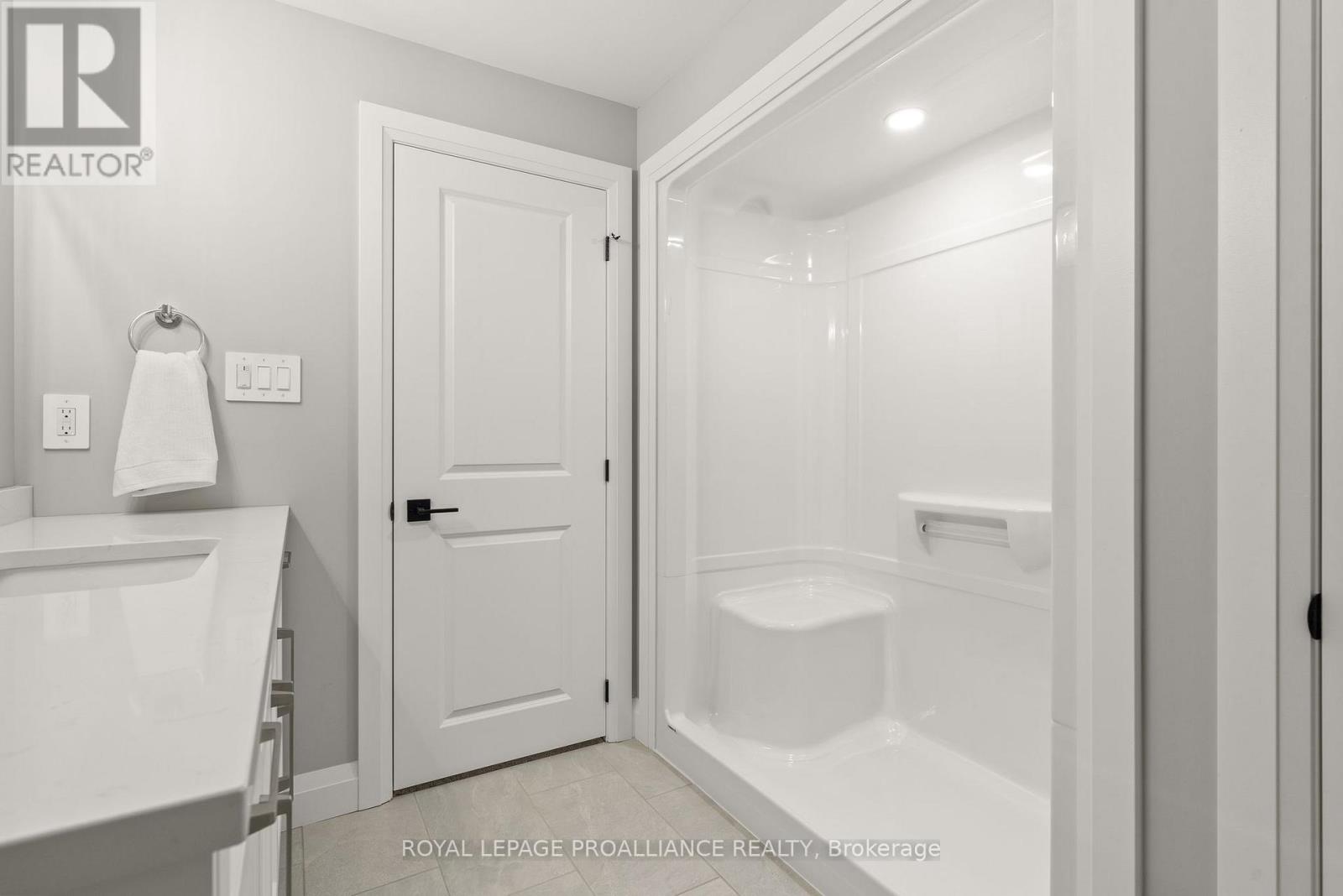 5 Mackenzie John Crescent Property Photo 42